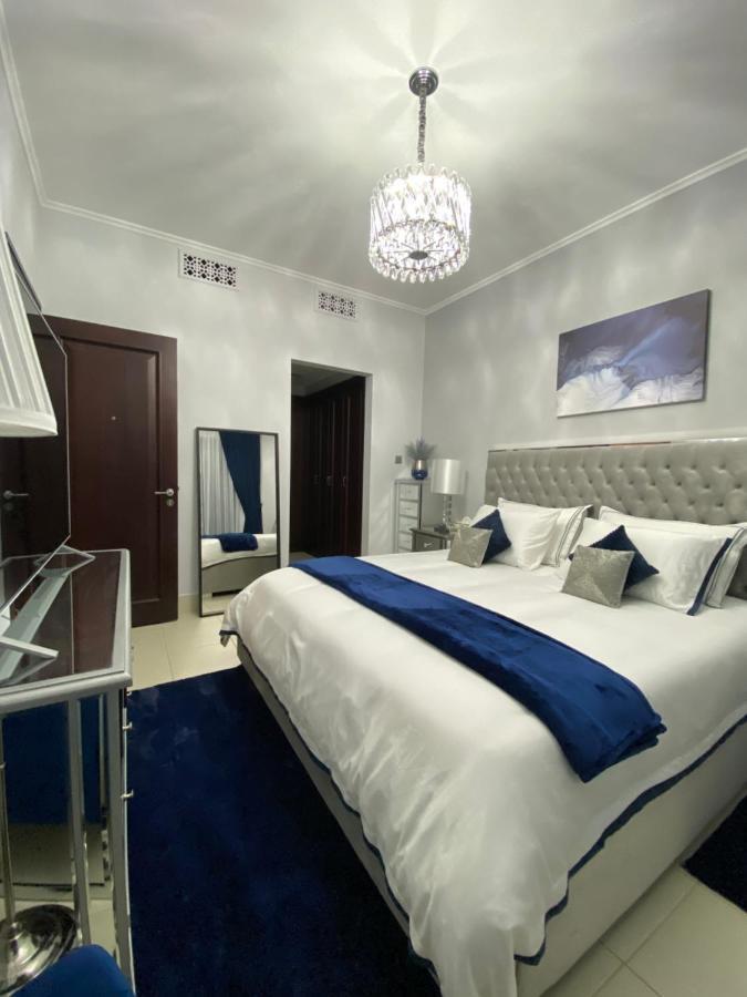Apartment Lux Burj Views -boulevard -prime Location Downtown